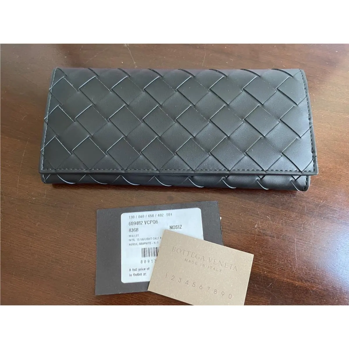 Bottega Veneta 609402 Leather Large Weave Intrecciato Black and Gray Wallet