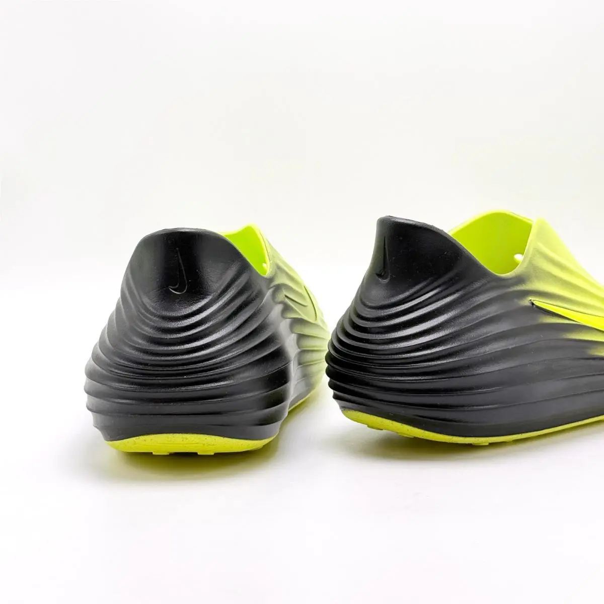 Nike shoes - Green 2