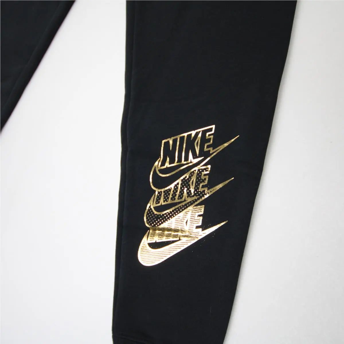 Nike clothing - Black 1