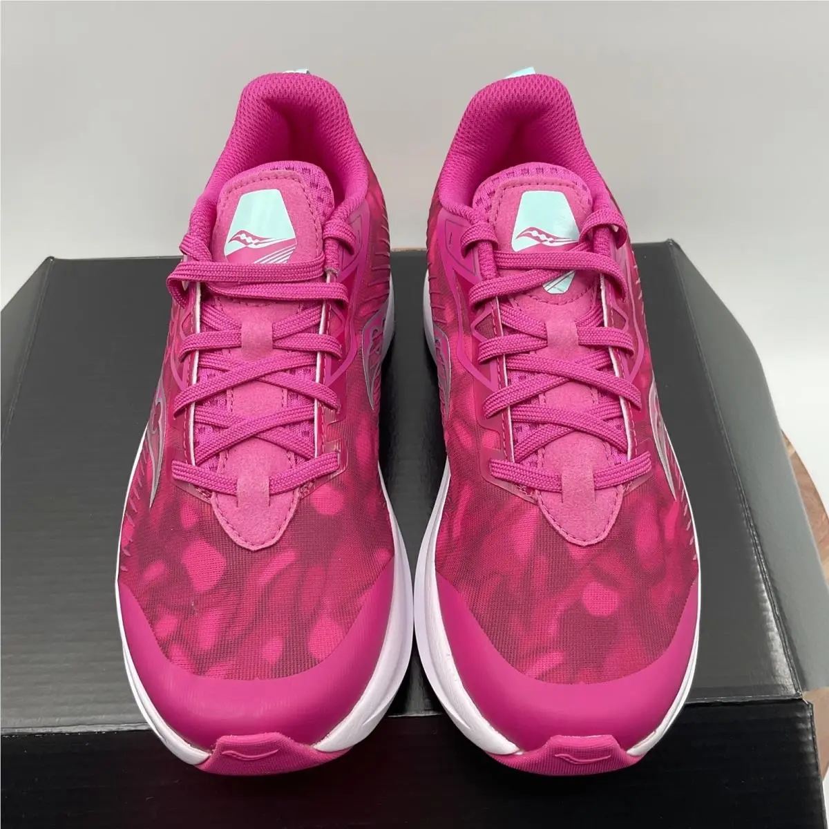 Saucony Endorphin Kdz Pink Purple Running Shoes SK167922 Womens 6.5 / Kids 5M