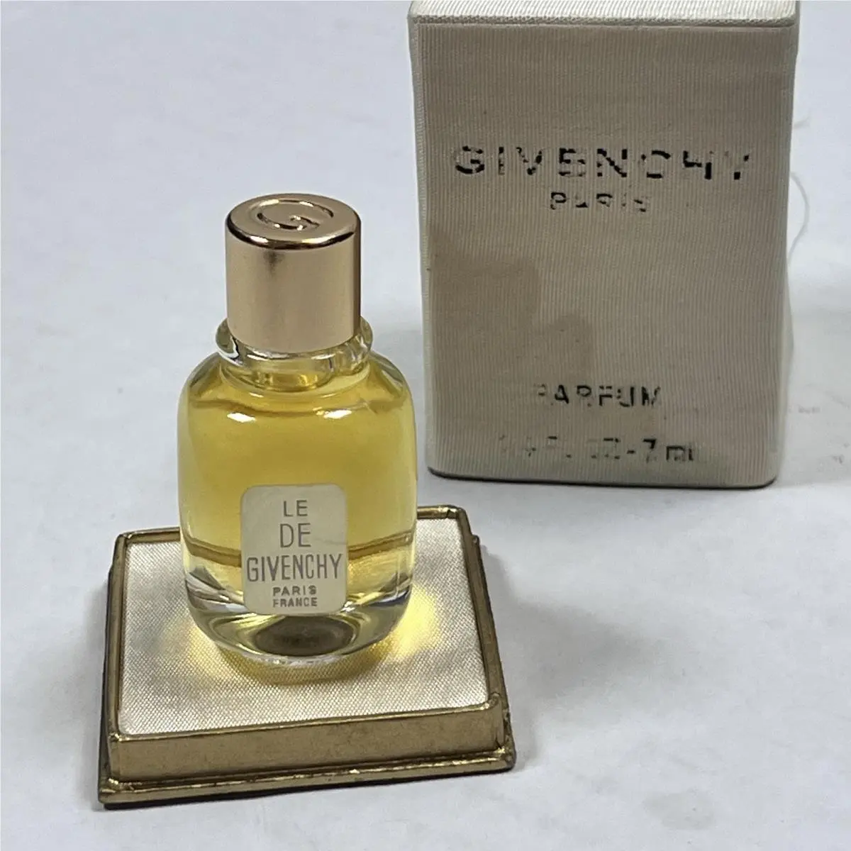 LE DE  BY  1/4 Oz Vintage Parfum Read by Givenchy