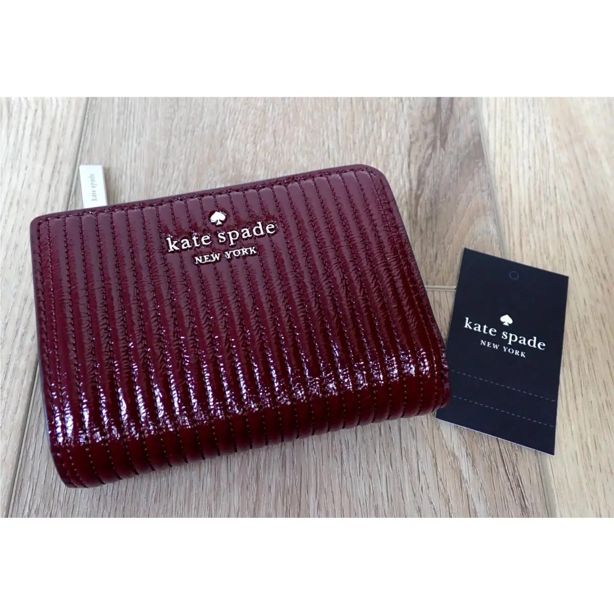 New Kate Spade Womens Crinkle Patent Grenache Small Zip Wallet Burgundy