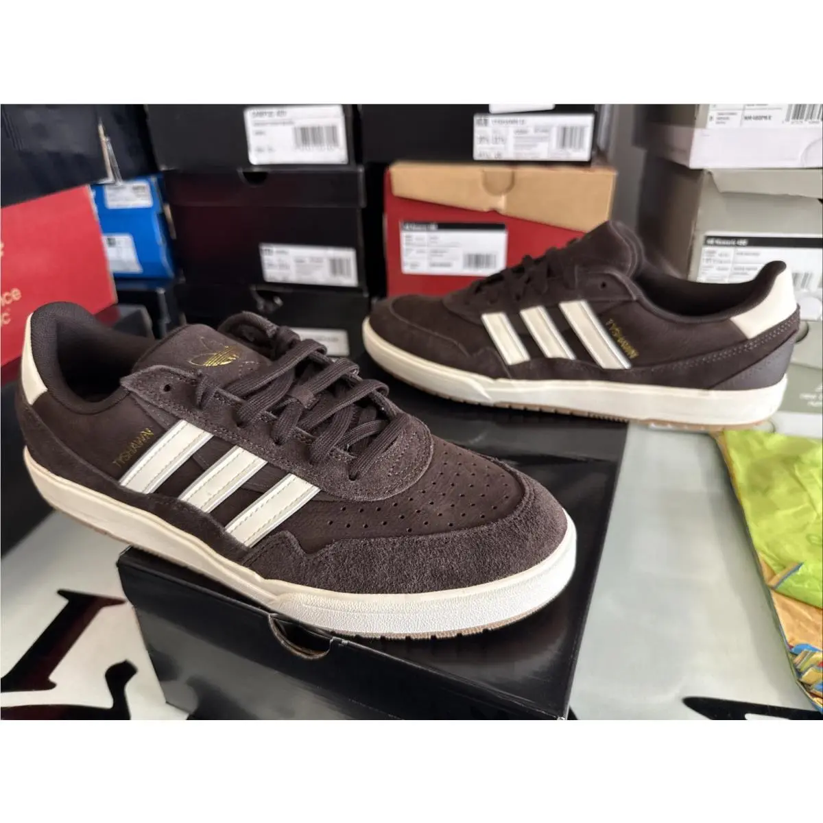 Adidas shoes - adidas Tyshawn - Tyshawn - HQ4735 - Brown 0