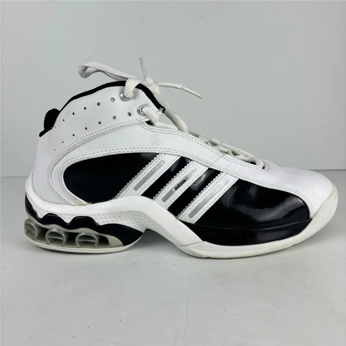 Y2K Deadstock  A Cub Pro Team Streetwear Basketball Shoes Mens 9 by Adidas