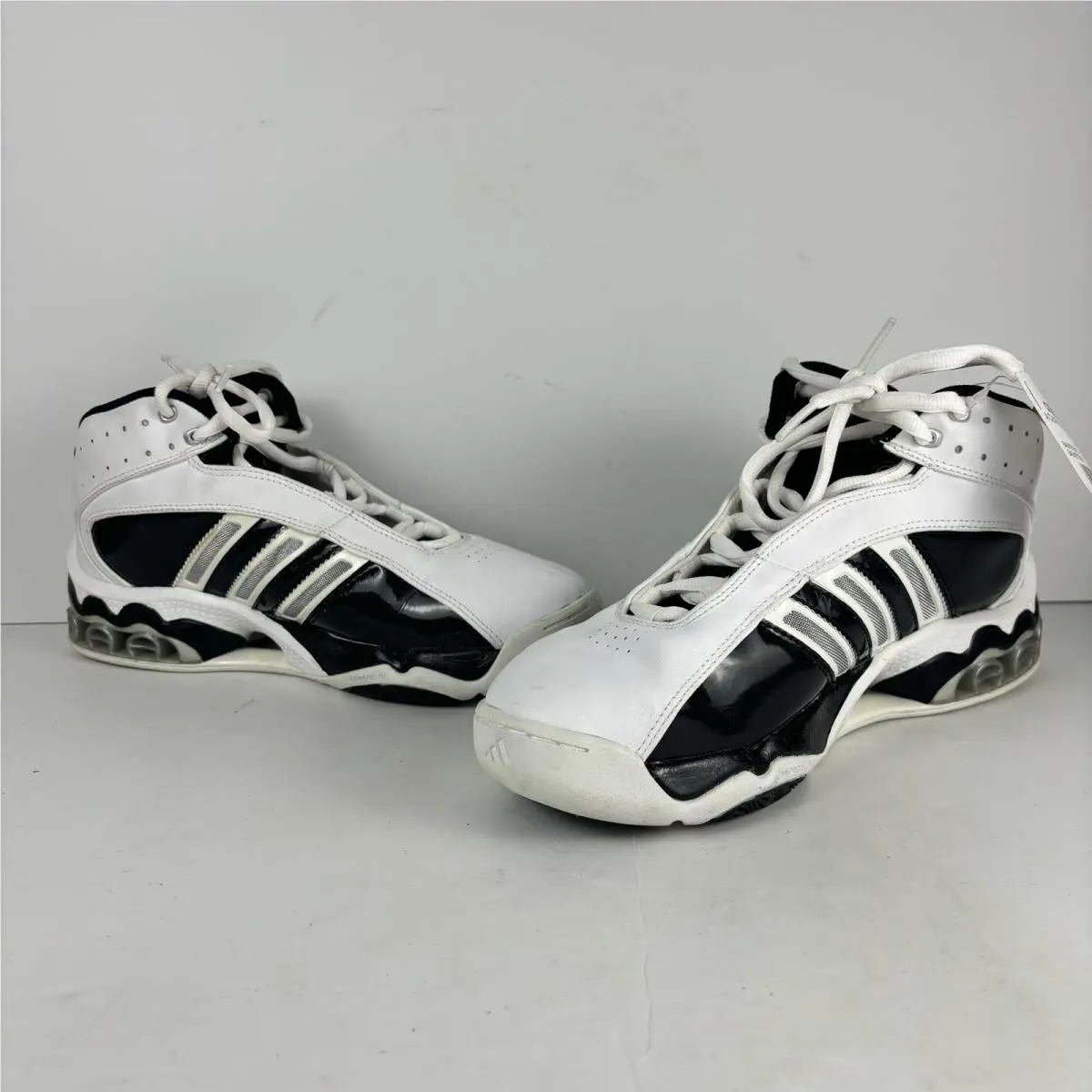 Adidas shoes - White 2