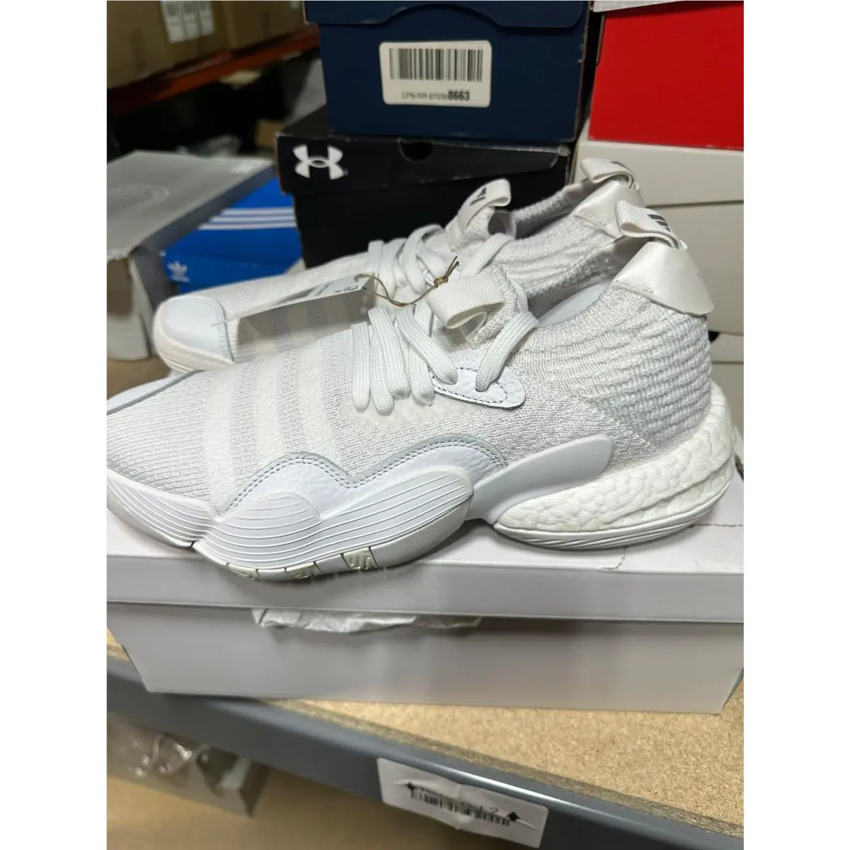 Adidas Trae Young 2 Unisex Basketball Shoes Size M9.5/W10.5
