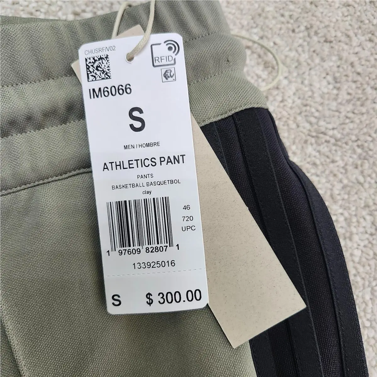 Adidas clothing - Beige 2