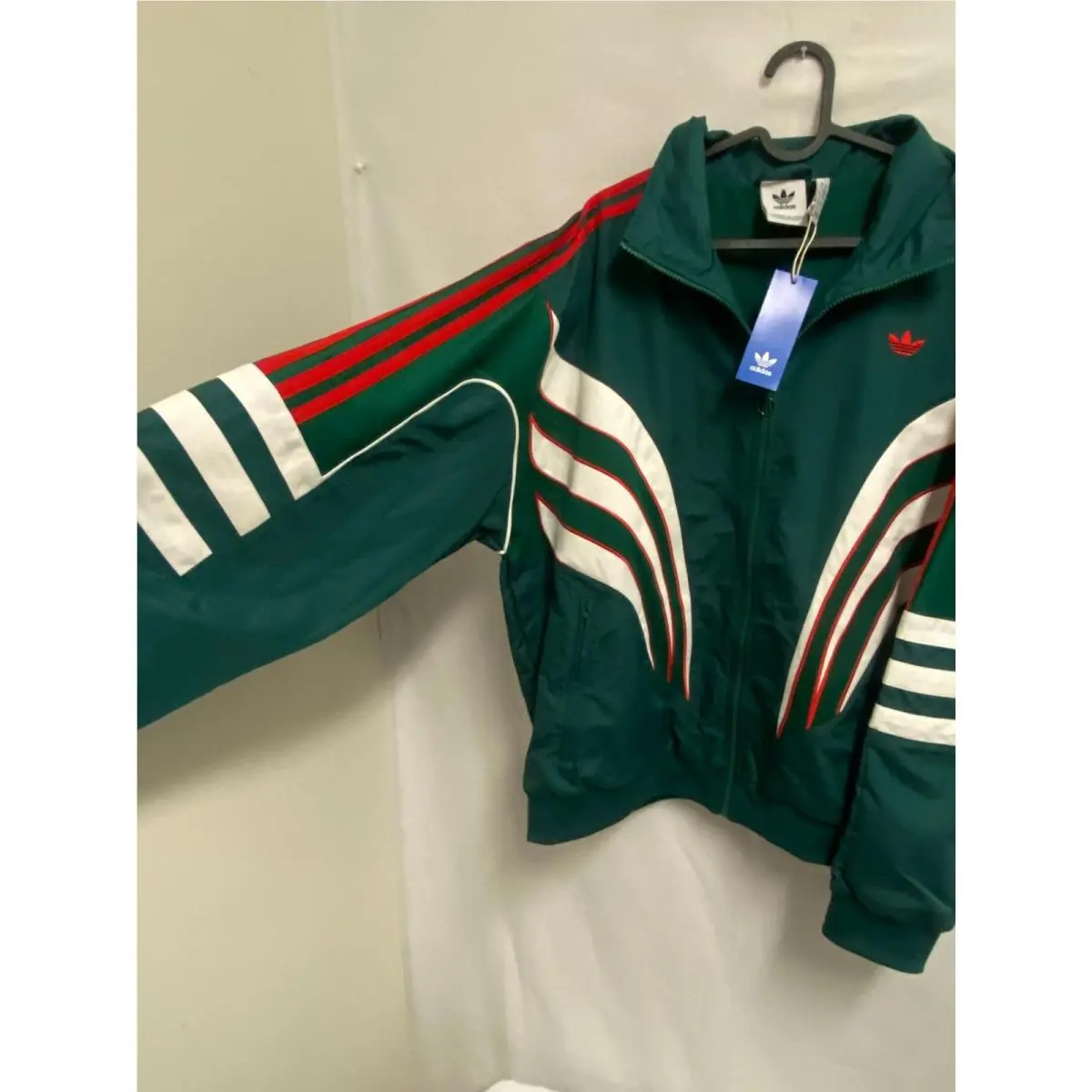 Adidas clothing - Unavailable - Unavailable - JC9948 - Green, Red, White (UPC: 196477317885) 0