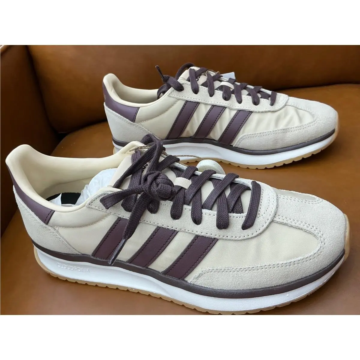 Adidas Run 70s 2.0 Sneakers Womens 9.5 Tan Burgundy JR2426 Retro Running