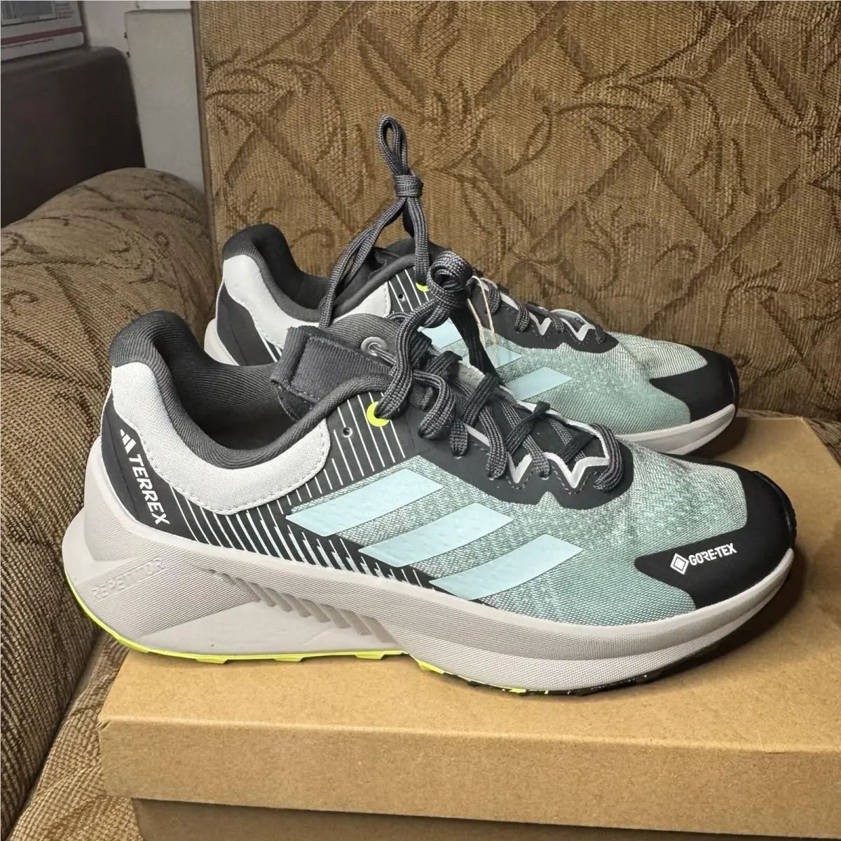 Adidas shoes - Blue (UPC: 4066757148491) 2