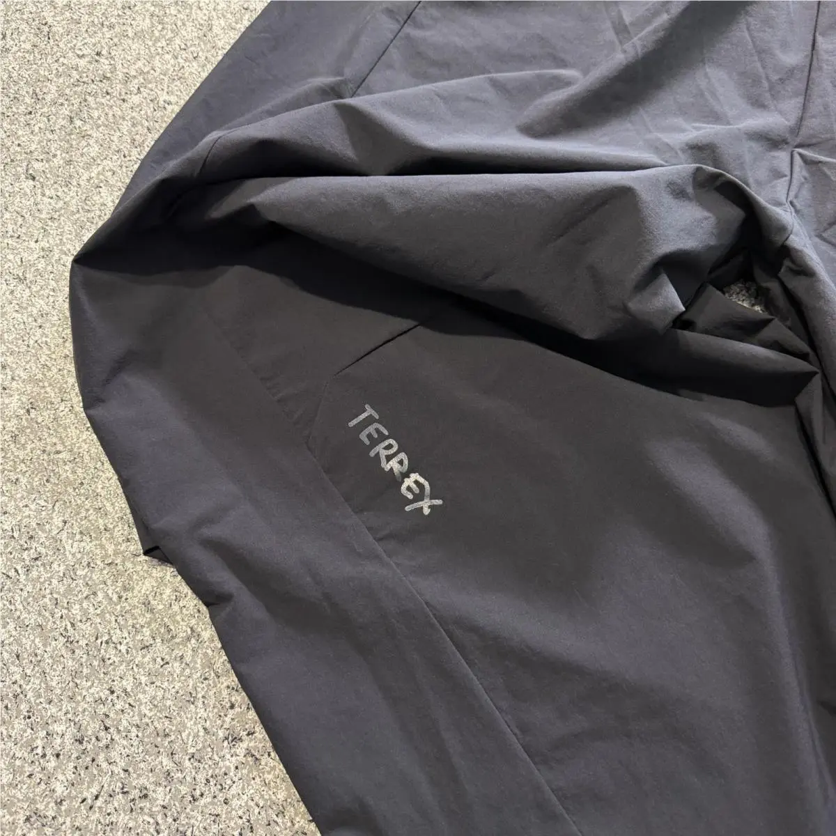 Adidas clothing - KG0254 - KG0254 - Black 8