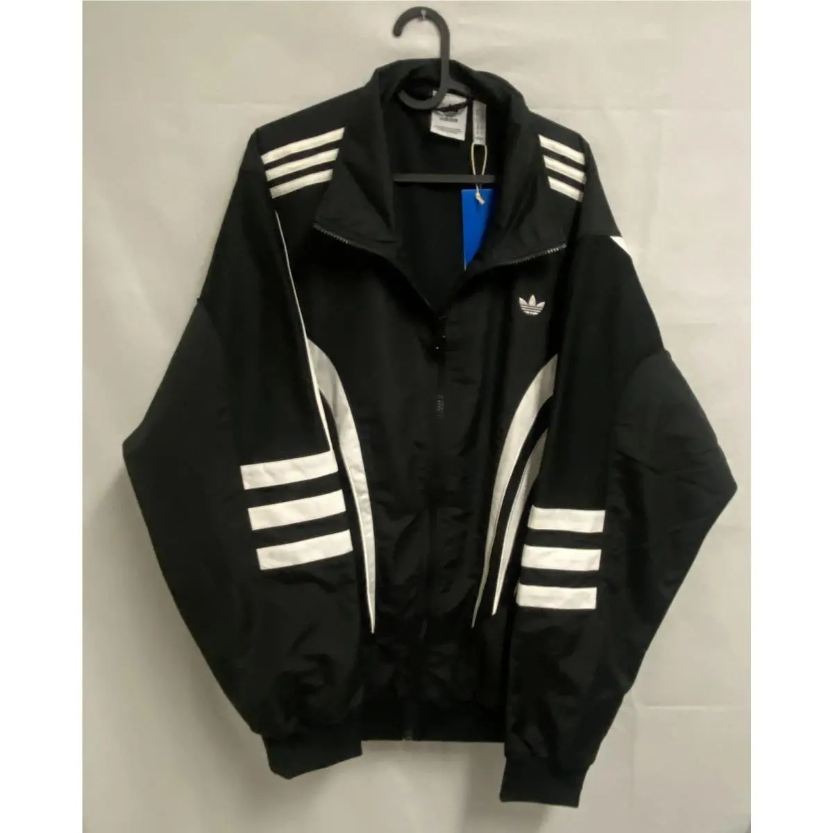 Adidas clothing - RN 88387 CA# 40912 - JC9950 - Black (UPC: 196476872064) 2