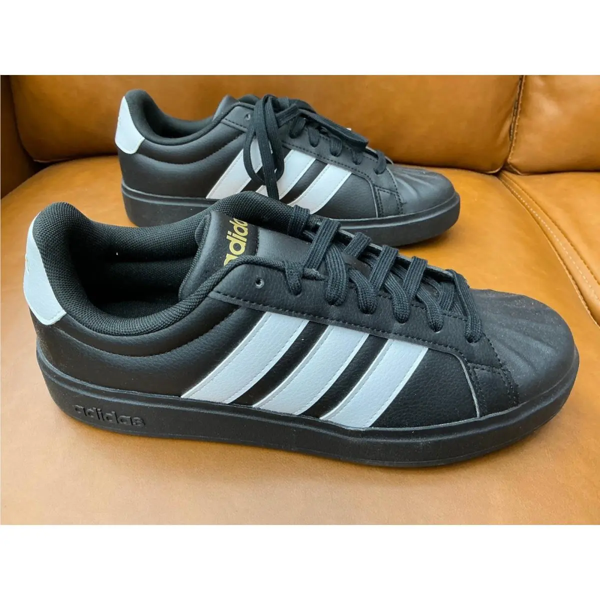 Adidas Streettalk Sneaker Womens 9 Black Excellent Low Top Gold Logo
