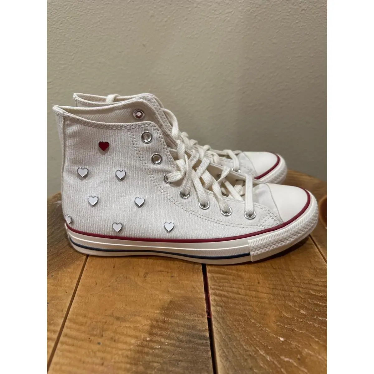 Converse Chuck Taylor All Star Hi Valentine Heart Studs White Women`s Size 8