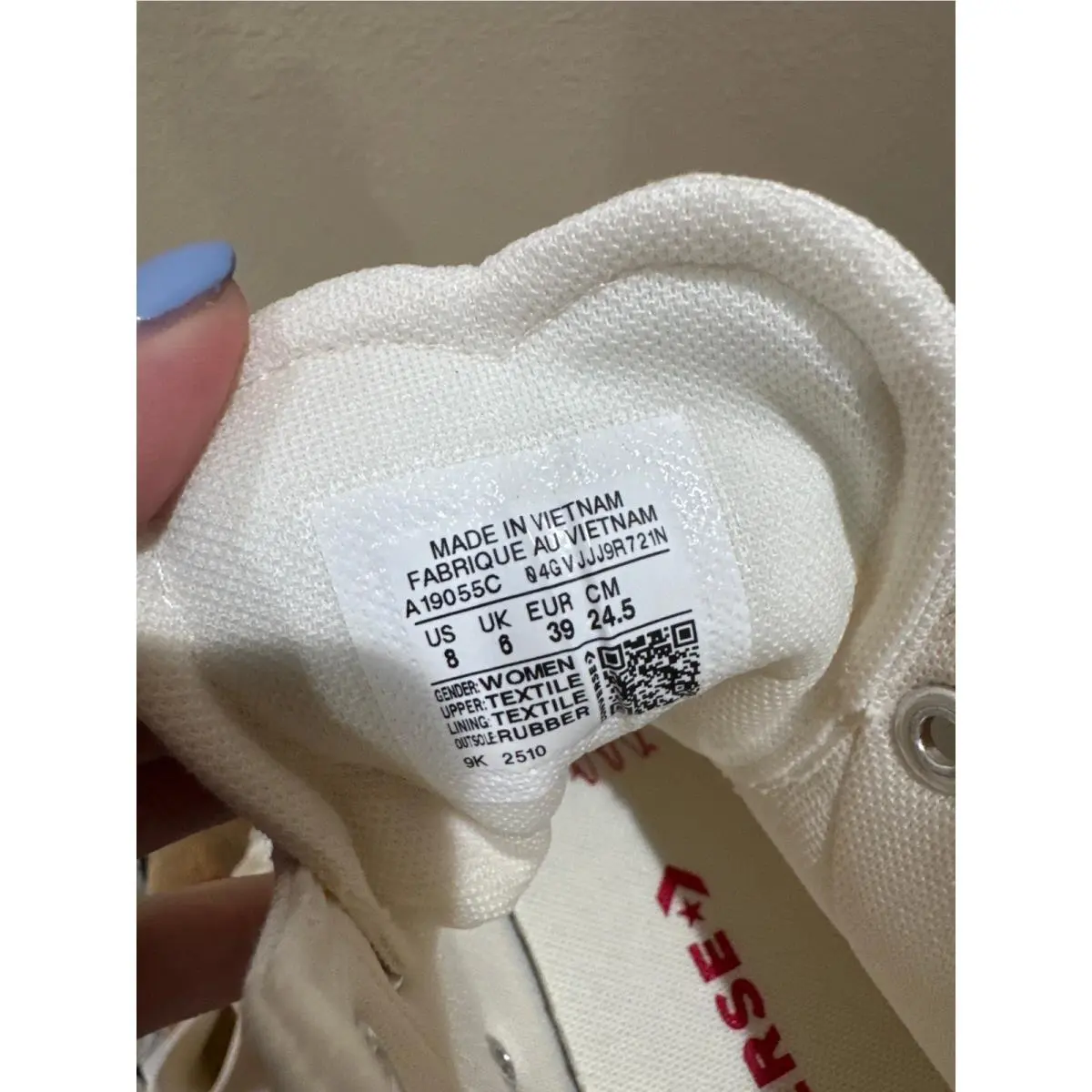 Converse shoes - White 5