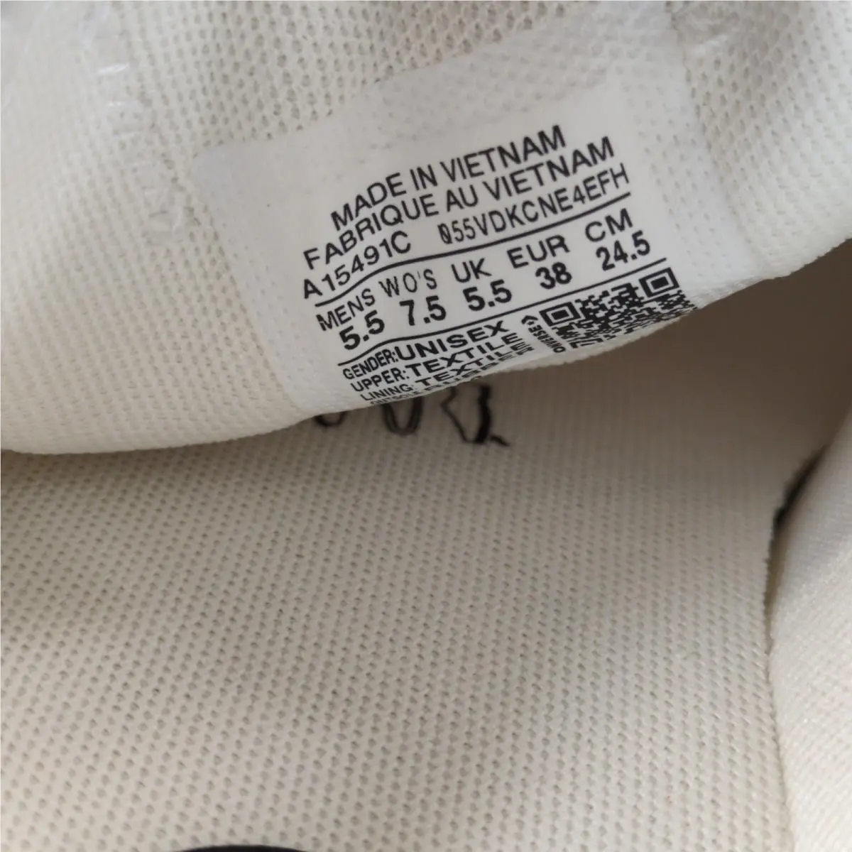 Converse shoes - White 4