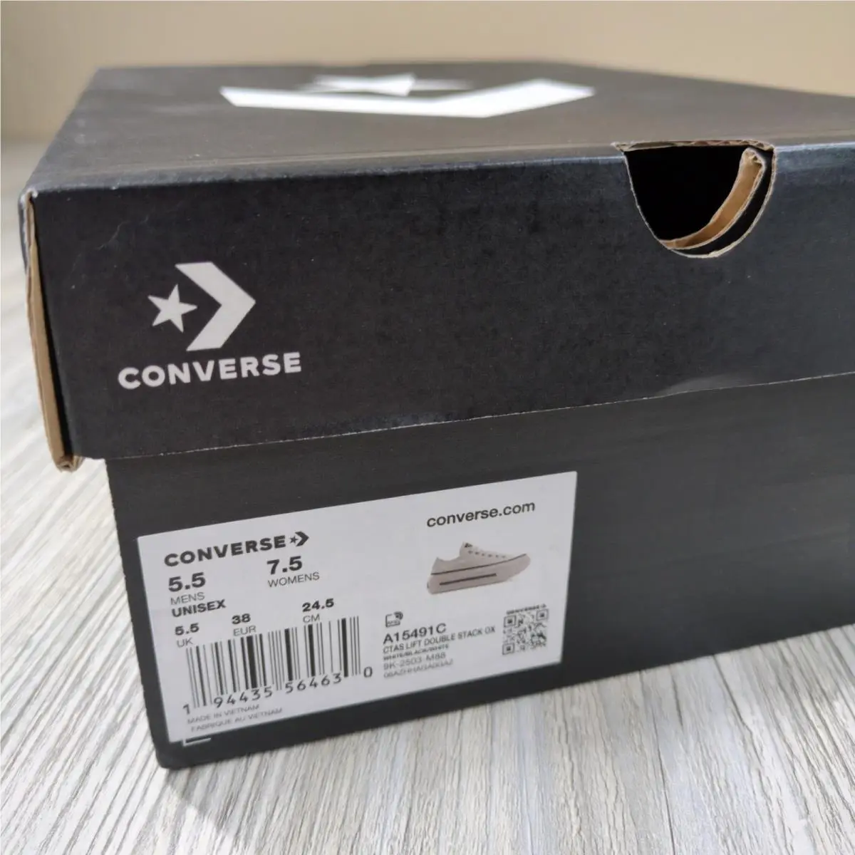 Converse shoes - White 5