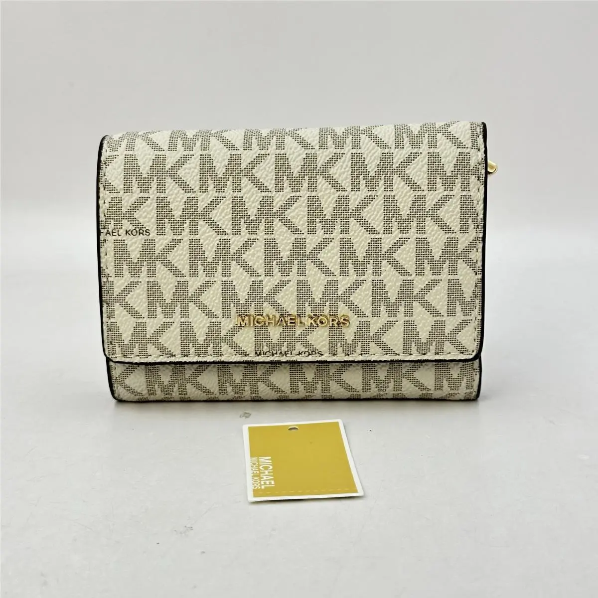 Michael Kors Womens Bryant Medium Signature Canvas Wallet Vanilla/acorn