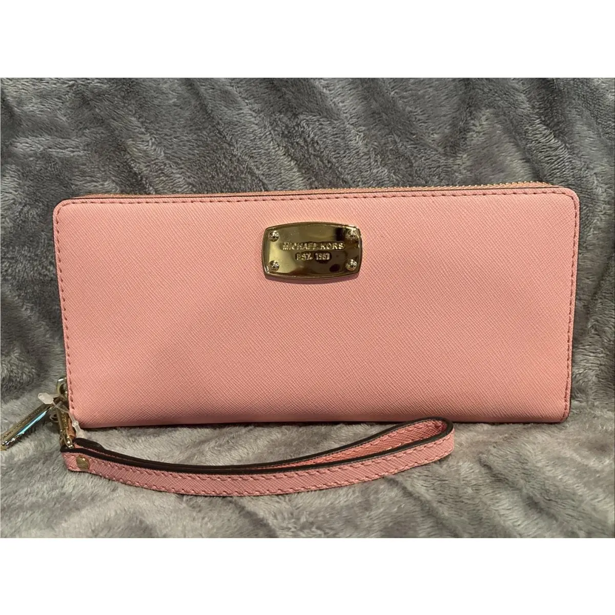 Jet Set Travel Zip Aound LG Wallet Pebble Leather Peach by Michael Kors