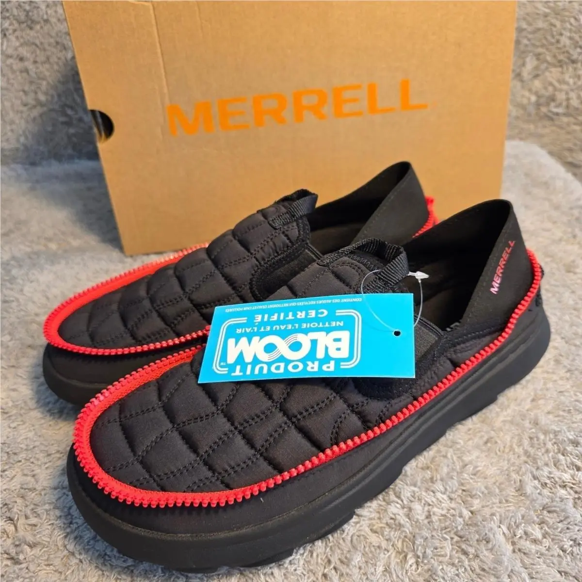 Merrell Hut Moc 2 Packable Black Lava Quilted Slip On Shoes Mens 8 J006713