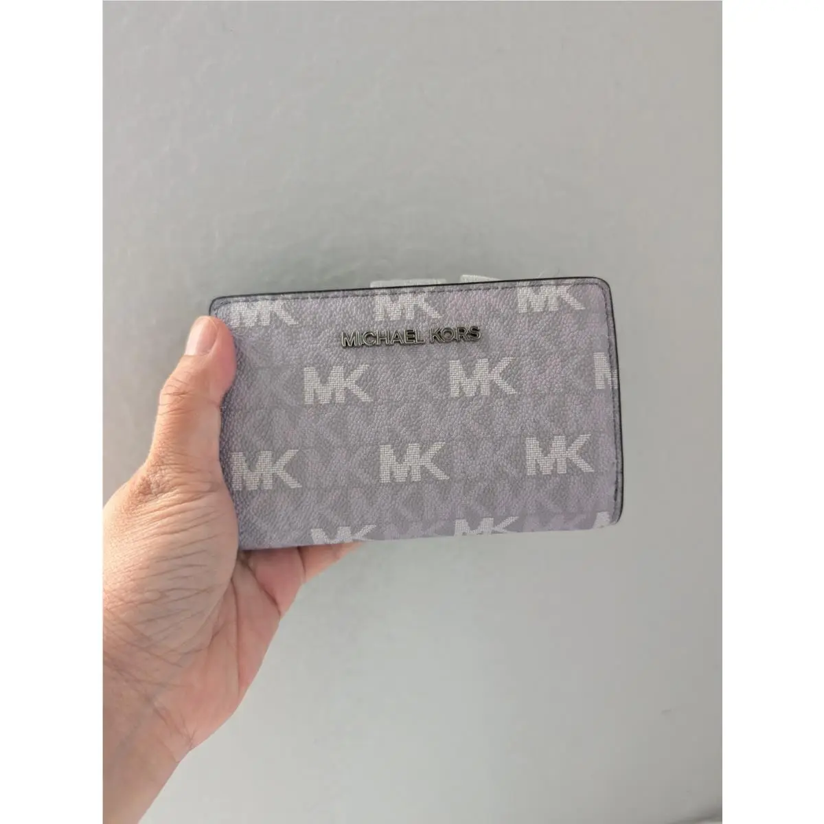 Michael Kors Jet Set Travel Medium Signature Logo Billfold Wallet In Lilac