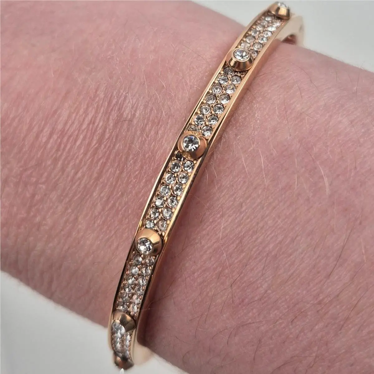 Michael Kors Astor Rose Gold Pave Crystal Bangle Bracelet Size 6.5 MK