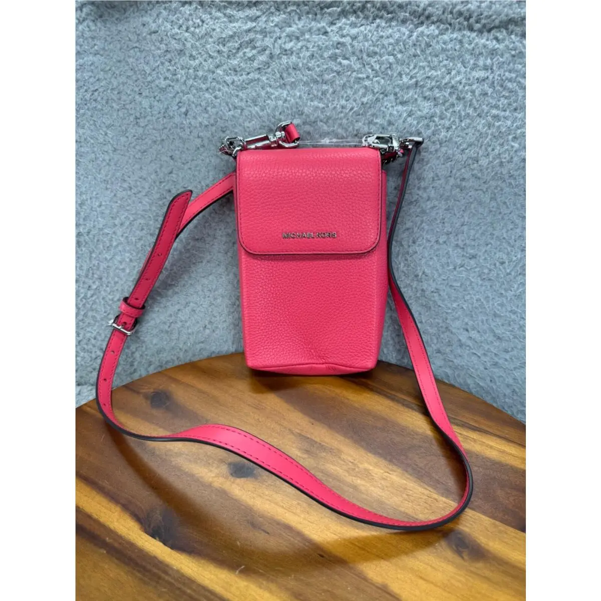 Michael Kors Women`s Geranium Crossbody Bag Leather Jet Set