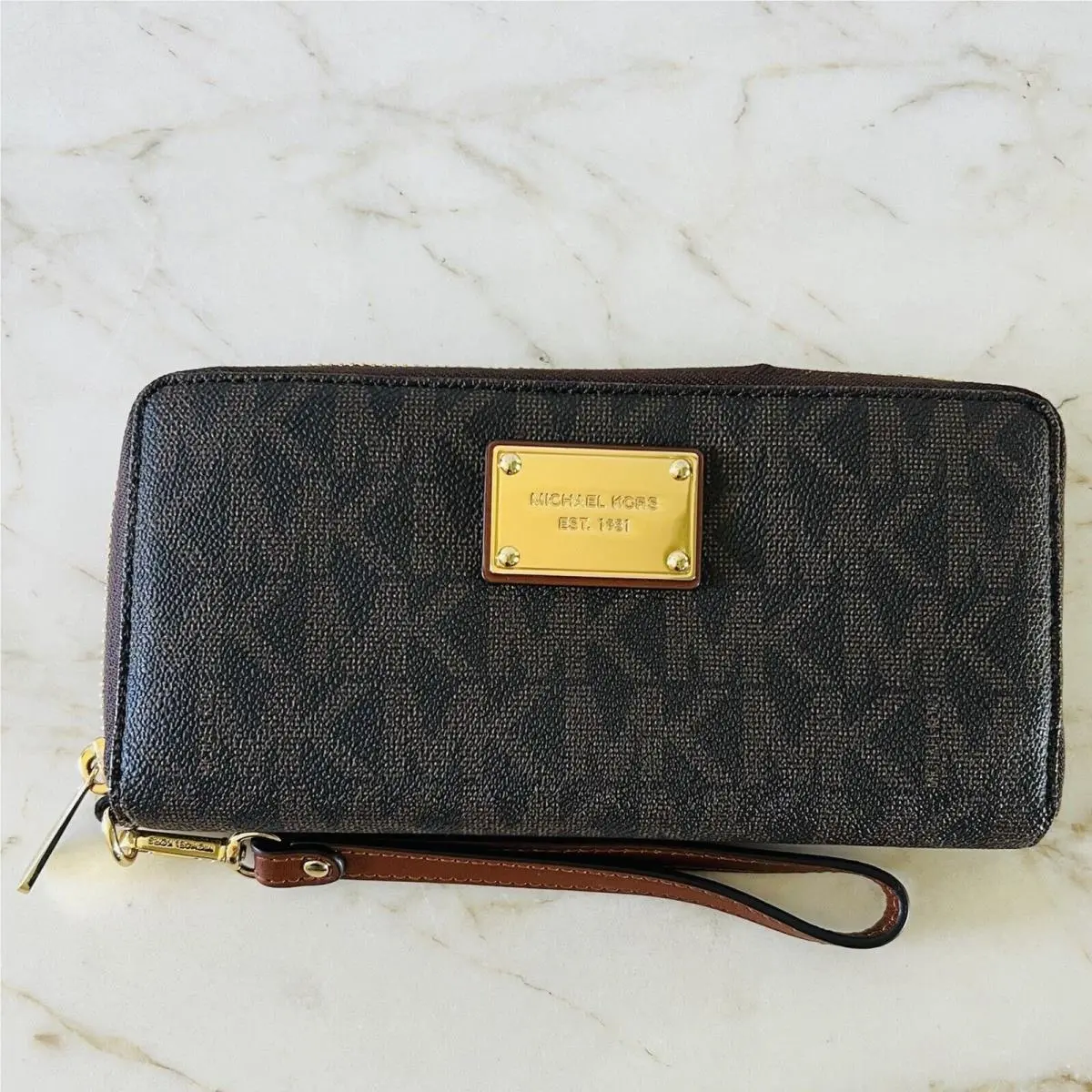 Jet Set Travel Brown Leather Large Continental Zip Wallet Wristlet by Michael Kors