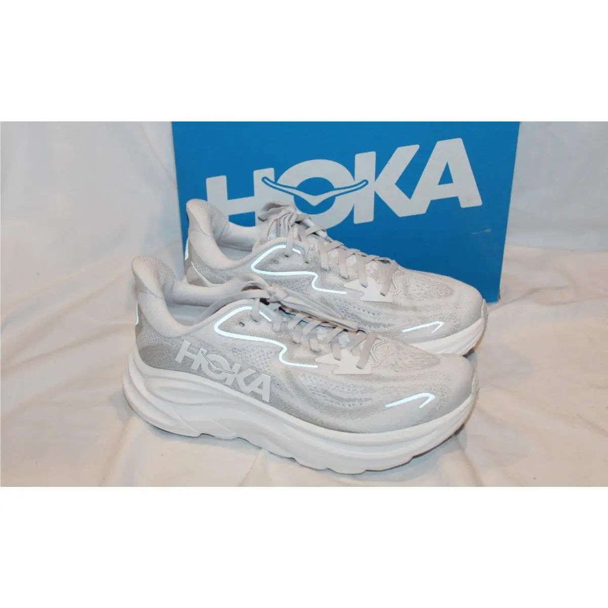 Hoka One Women`s Clifton 10 Running Athletic Sneakers Gray Cds 8.5 B