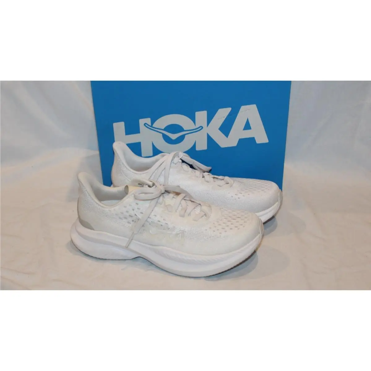 Hoka One Women`s Mach 6 Running Athletic Sneakers White 5.5