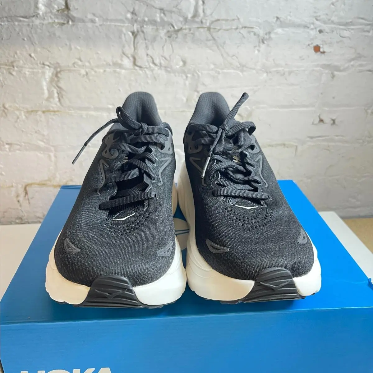 Hoka Arahi 8 Black/white Running Jogging Sneakers Size 7.5b Mens - Openbox
