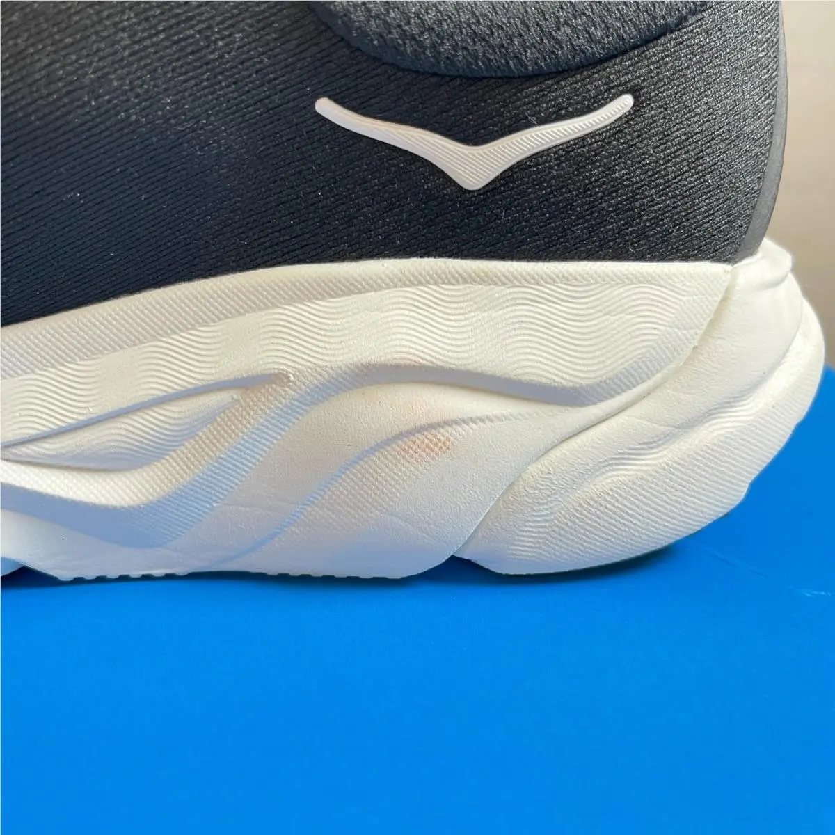 Hoka shoes - Hoka One One Arahi - One One Arahi - Black 3