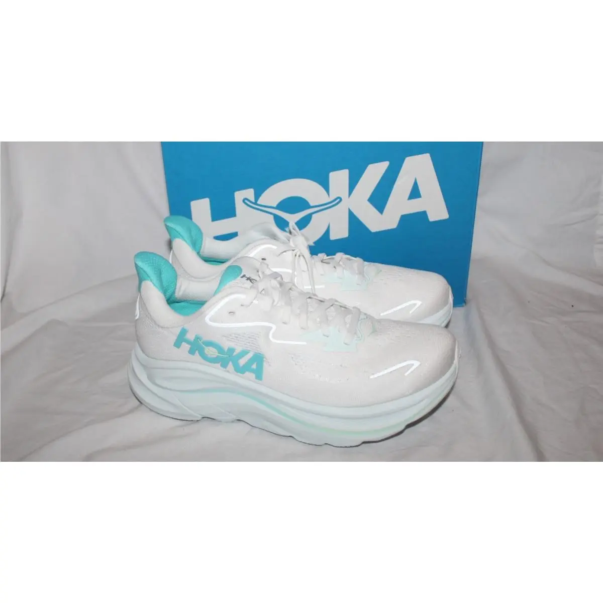 Hoka One Women Clifton 10 Running Athletic Sneakers White Blue 9.5 Wide