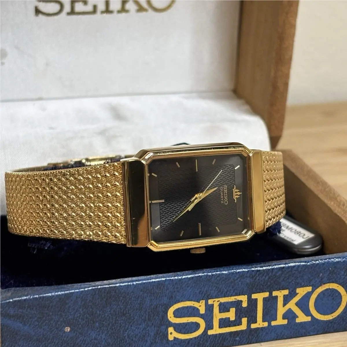 Nos Neo Vintage  5P31-5C40 Rare Tank Men`s Watch Braided Gold Tone by Seiko
