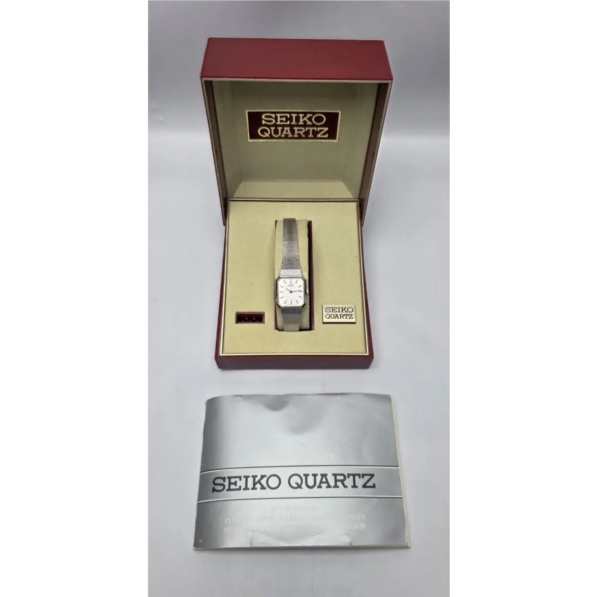 Nos Vtg 80s  Quartz Women`s Watch 1400-5499 Silver Octagon W/ Case/ Manual by Seiko