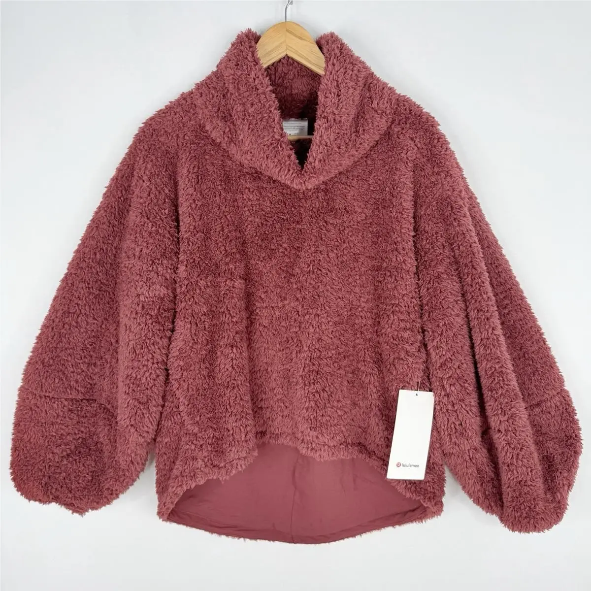 Lululemon clothing - Red 4