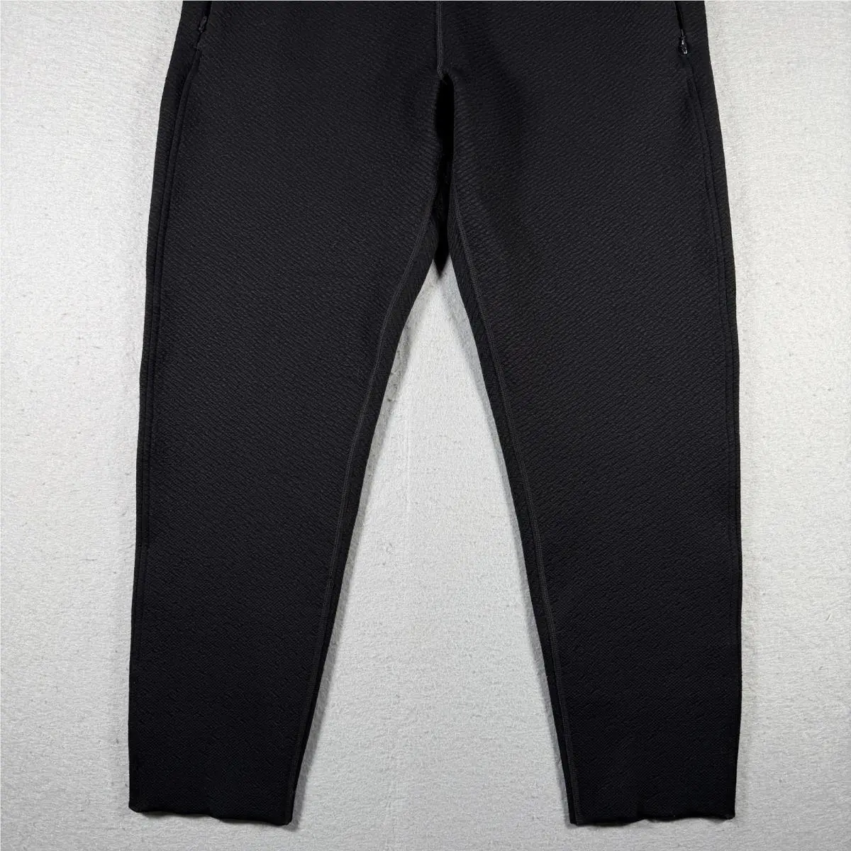 Lululemon clothing - Black 2
