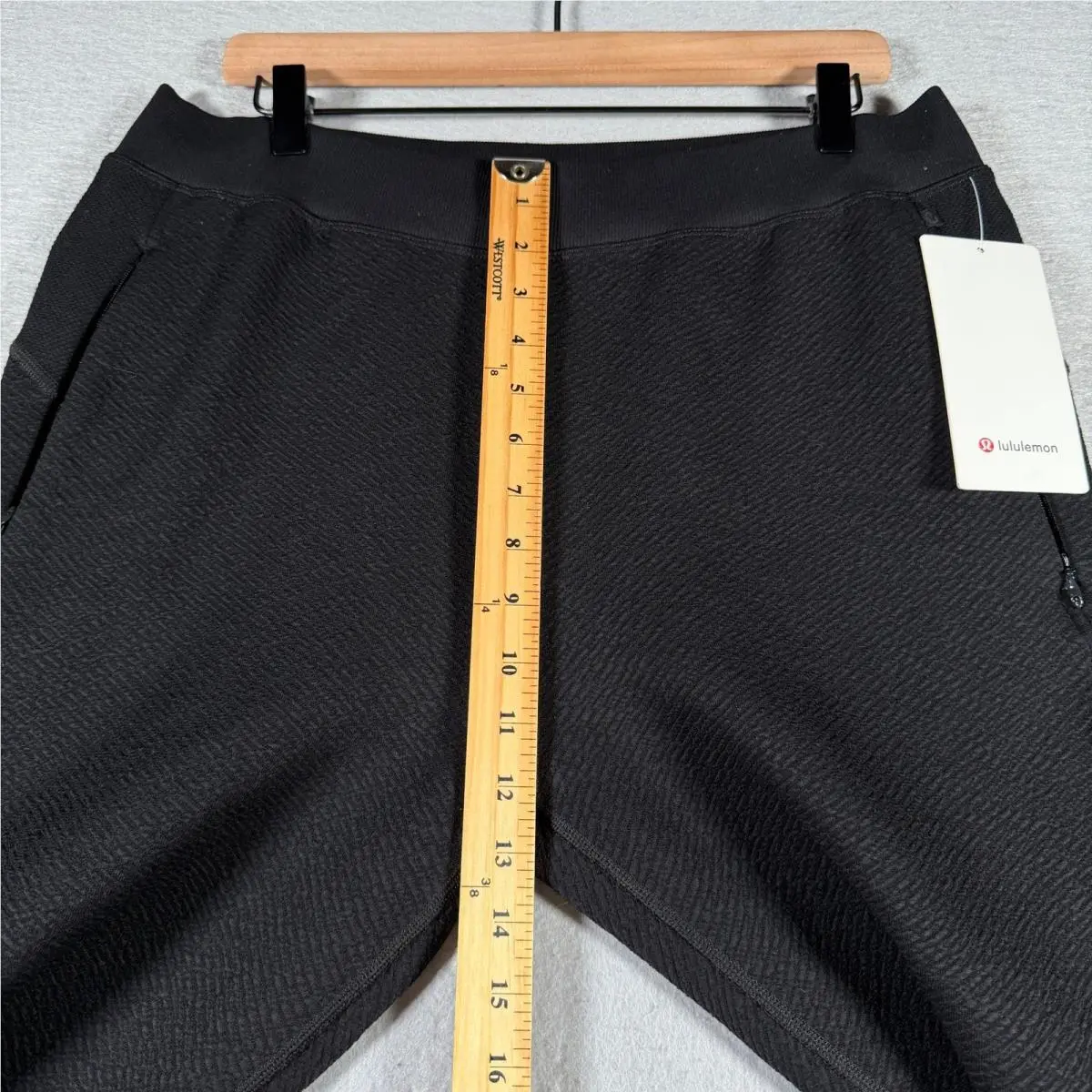 Lululemon clothing - Black 7