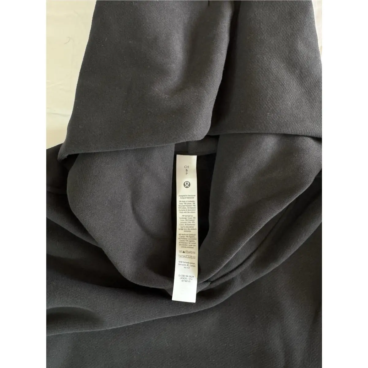 Lululemon clothing - Black 4