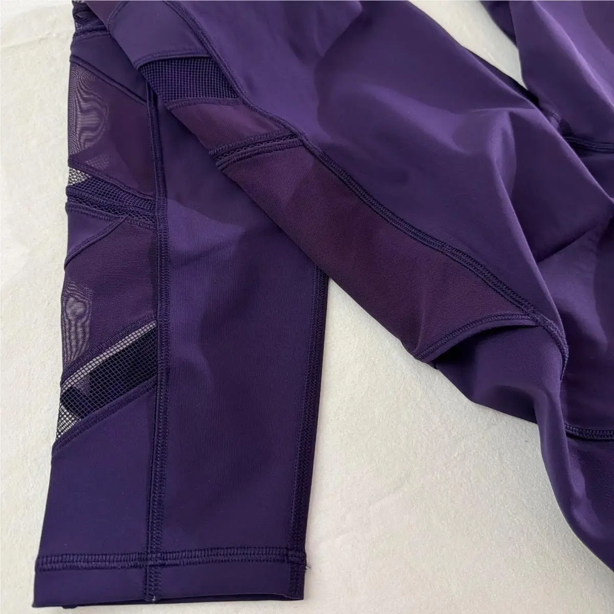 Lululemon clothing - Speed Up Tight *Mesh 28