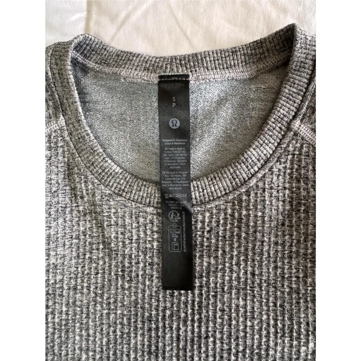 Lululemon clothing - Gray Black 4
