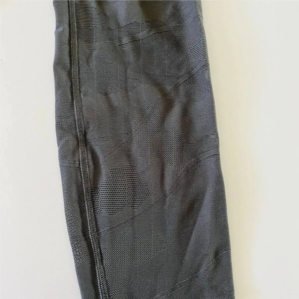 Lululemon clothing - Black 4