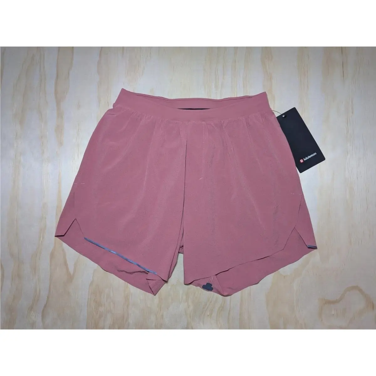 Lululemon Men`s Small Fast Free Short 6” Lined Mesh Fabric Oom Brier Rose
