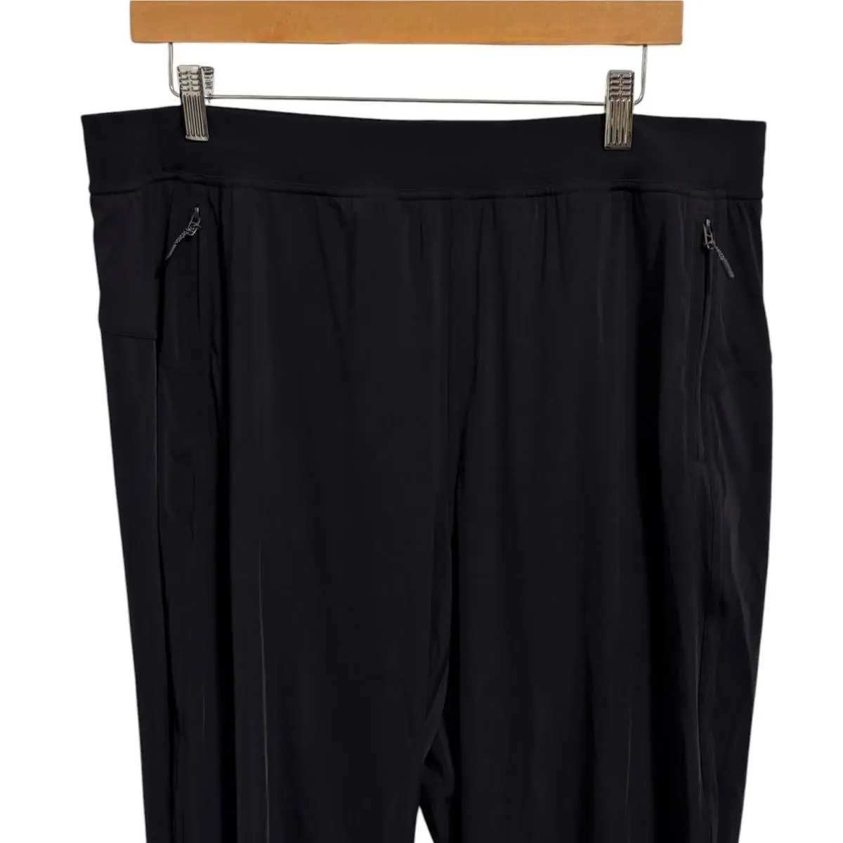 Lululemon clothing - Black 5
