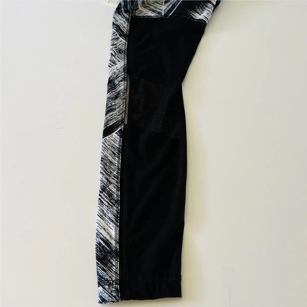 Lululemon clothing - Black 3