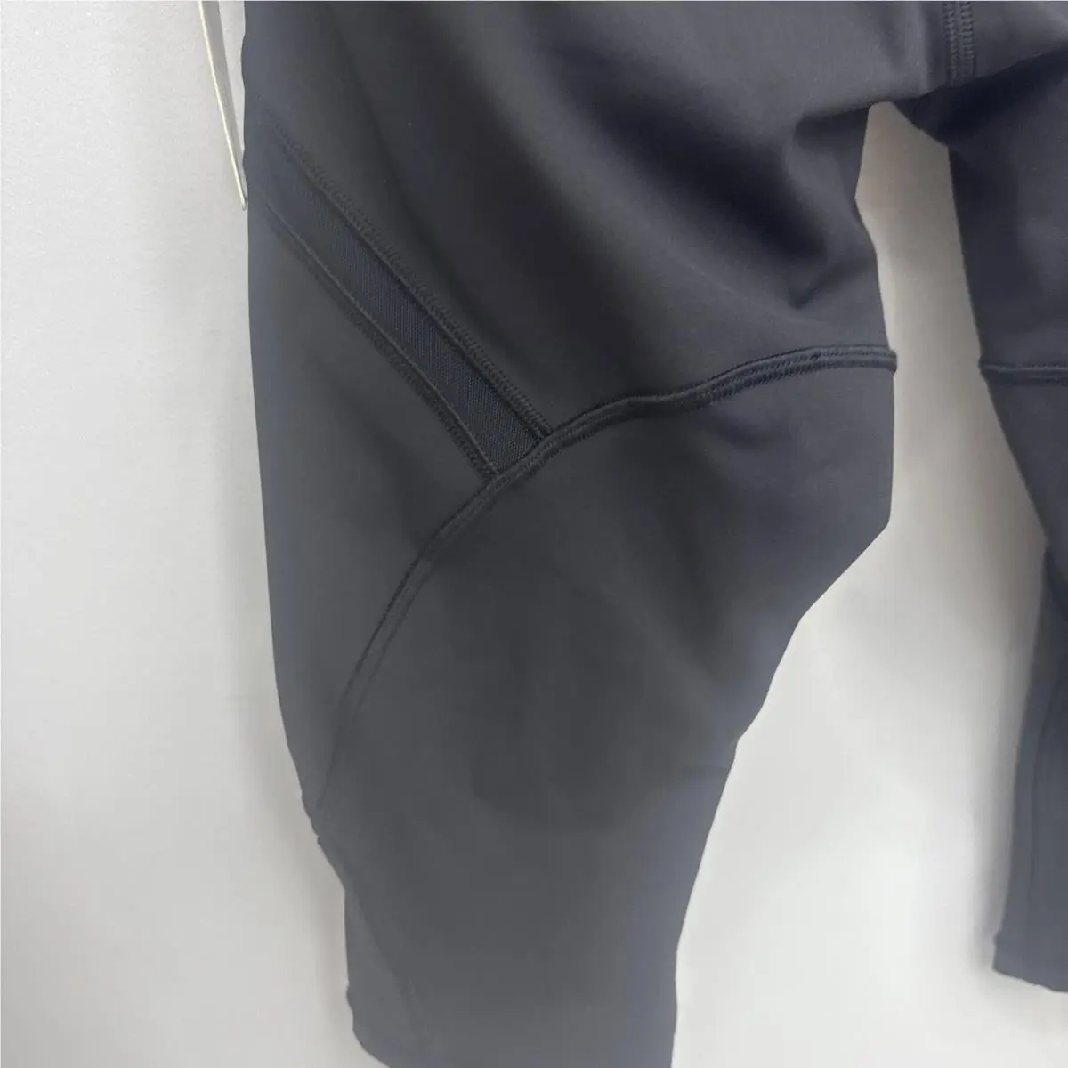 Lululemon clothing - LE6F21S - LE6F21S - Black 6
