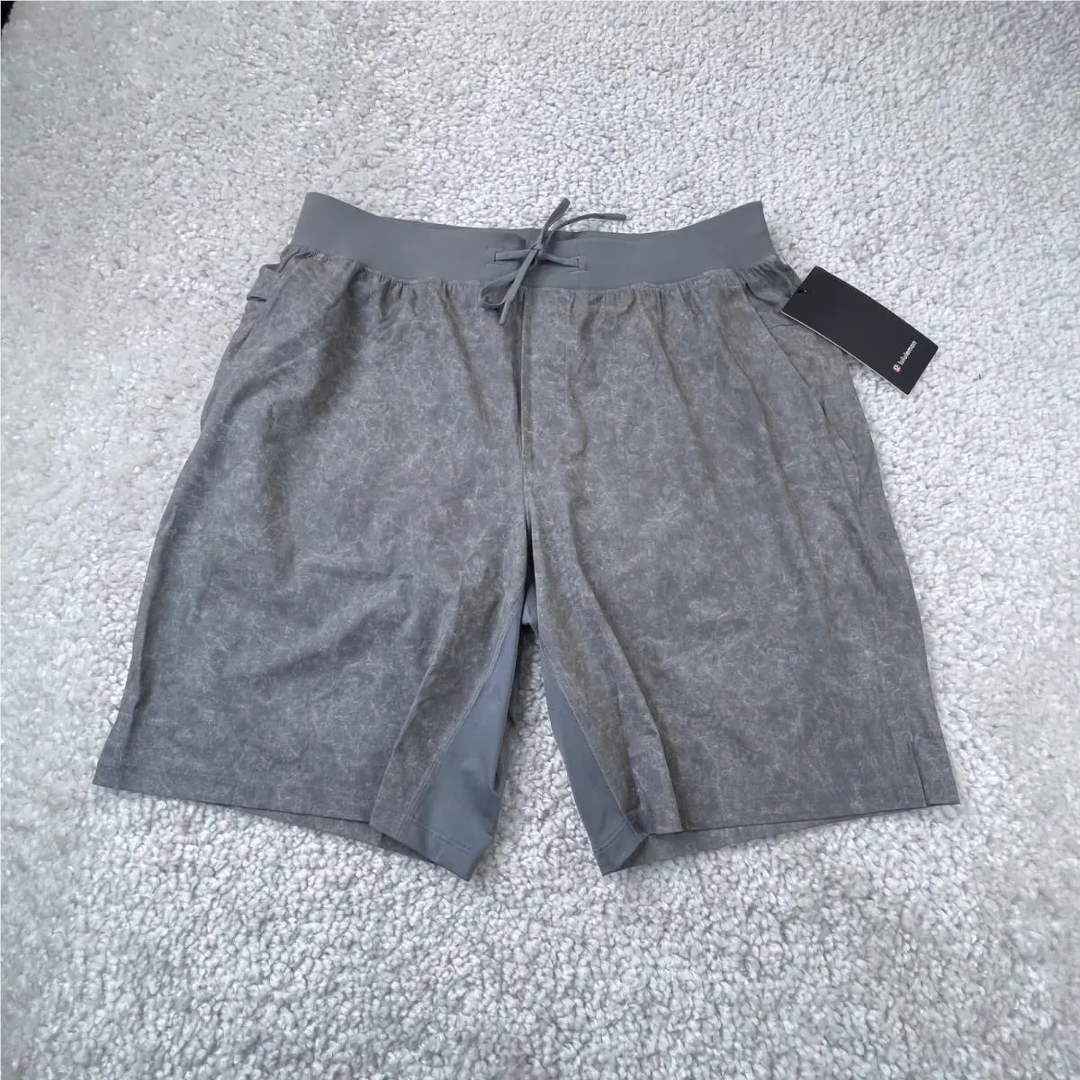 Lululemon T.h.e. Short 9 Lined Mineral Wash Gray Mens XL