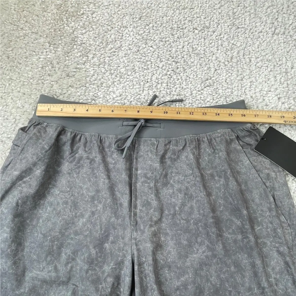 Lululemon clothing - T.H.E. Shorts Lined - Shorts Lined - Gray 4