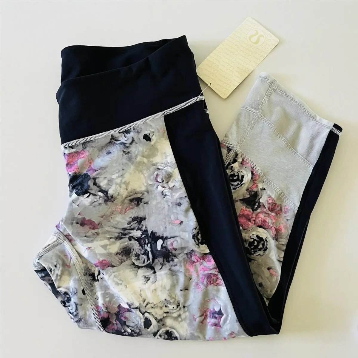 Lululemon Athletica White Deep Navy Blue If You Are Lucky Crop Leggings - US 12