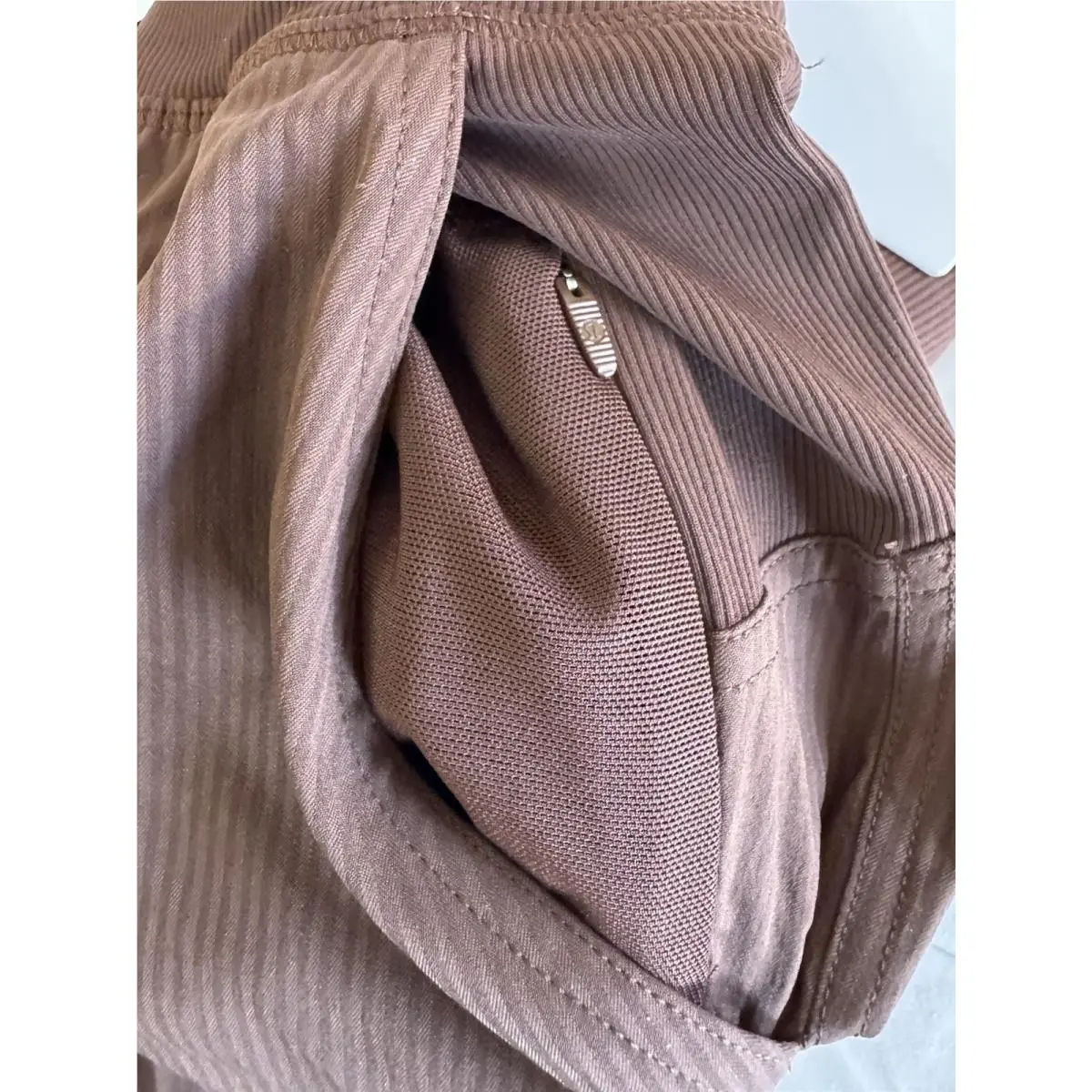 Lululemon clothing - Brown 9